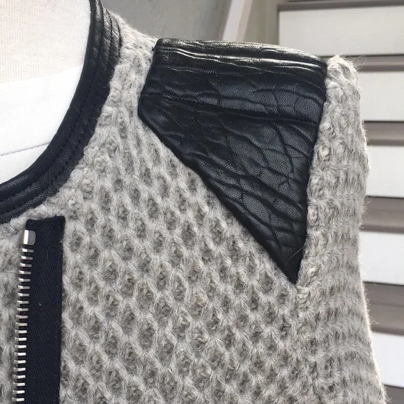 IRO - Picture 7 of 9